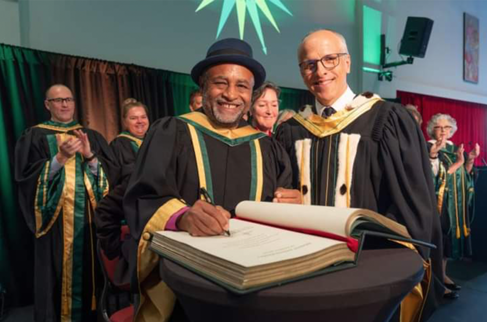 Rodney Saint-Eloi reçoit un doctorat honorifique de l'Université de Sherbrooke !
